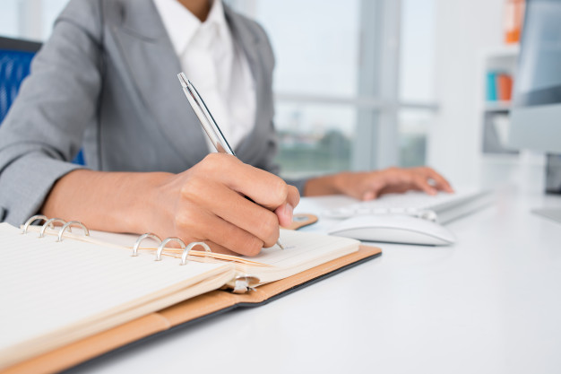 Menjalankan administrasi laundry