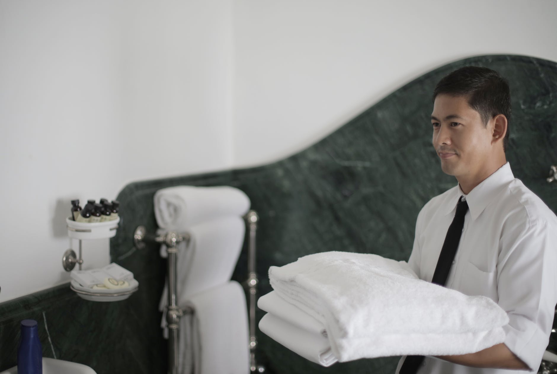 membuka laundry hotel