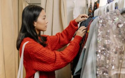7 Langkah Aman Membersihkan Baju Thrift