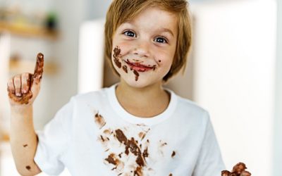Cara Aman Mencuci Pakaian Anak di Rumah