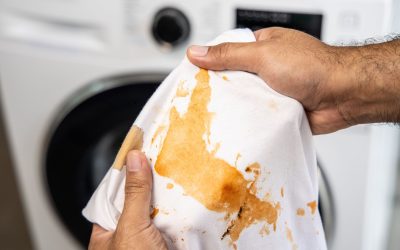 Menghadapi Masalah Laundry: Tips Mengatasi Noda Membandel pada Pakaian Pelanggan