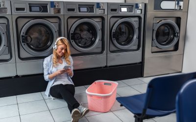 Kerja di Laundry Sendiri atau Punya Bisnis Laundry? Bedanya Ada di Sistem